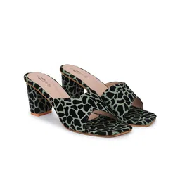 Shezone Women Green Printed Block Heels image 4
