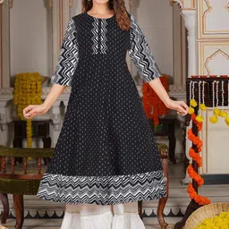 KALINI Geometric Printed Round Neck A-Line Kurta-picture-34