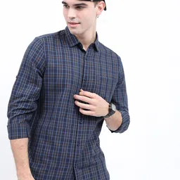 HIGHLANDER Men Checked Casual Slim Fit Shirt-picture-31