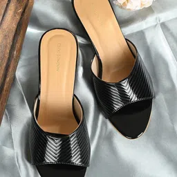 CLOG LONDON Textured Block Heels-picture-35