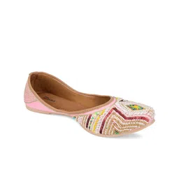 DESI COLOUR Women Embellished Ethnic Mojaris-image-33
