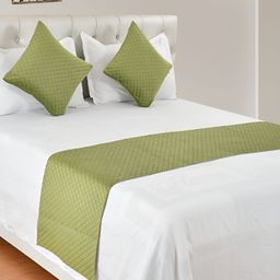 HOMADORN Green Quilted Velvet Bed Runner With 2 Cushion Covers-picture-43