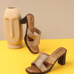 Retro Walk Women Embellished Block Mules-picture-32