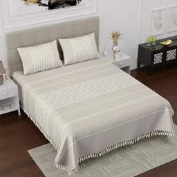 Varde Beige & White Geometric 160 TC King Bedsheet with 2 Pillow Covers image 1