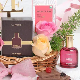 IGP Set Of 8-Fresh Live Flowers With 3Pcs Perfume Gifts-image-1