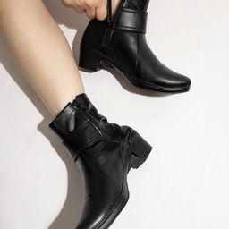 Shoetopia Girls Black Solid Regular Boots-picture-25