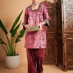 Shae by SASSAFRAS Embroidered Square Neck Regular Sequinned Velvet Kurti With Trousers-picture-19