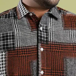 Instafab Plus Classic Printed Spread Collar Cotton Casual Shirt image 2