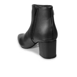 mochi Metro Women Block-Heeled Boots image 4