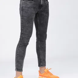 HIGHLANDER Men Grey Tapered Fit Heavy Fade Jeans image 4