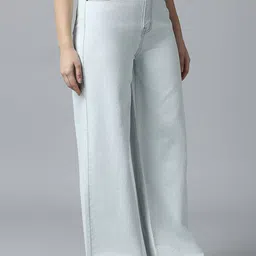 The Roadster Lifestyle Co Women Pure Cotton Boyfriend Fit Jeans image 4