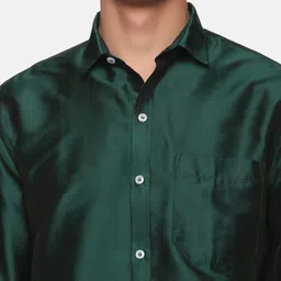 Sethukrishna Men Green & White Solid Long Sleeves Shirt with Veshti & With Angavastram image 3