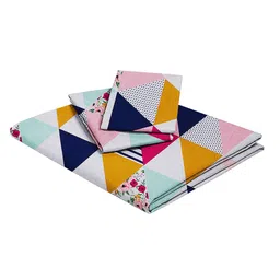 MODEFE Pink & White Geometric Printed Cotton 180 TC Queen Bedsheet with 2 Pillow Covers image 2