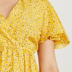 Styli Women Yellow Micro Ditsy Print V-Neck Short Flared Sleeves Knee Length Dress image 4