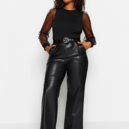 Trendyol Women Mid-Rise Flat-Front Parallel Trouser image 4