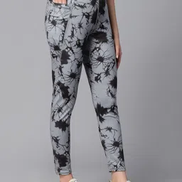 UZARUS Women Slim-Fit Abstract Printed Ankle Length Tights image 2