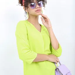 Tokyo Talkies Woman Lime Green Solid V-Neck Top image 5