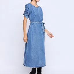 Ruhaans Denim Puff Sleeves Tie Up Fit & Flare Midi Dress With Belt image 2