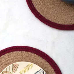 JASMEY HOMES Maroon Textured Round Cotton Table Placemats image 3