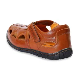 Red Chief Men Tan Fisherman Sandals image 4