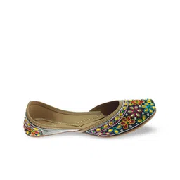 Fulkari Ethnic Embellished Leather Square Toe Mojaris image 3