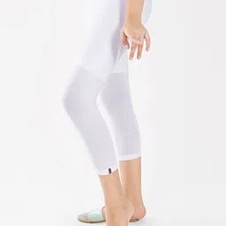 indian flower Girls White Solid Three-Fourth Length Leggings image 3