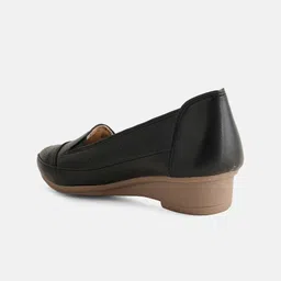 Mast & Harbour Black Textured Wedge Heel Pumps image 2