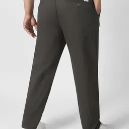 Urbano Plus Men Trousers image 3