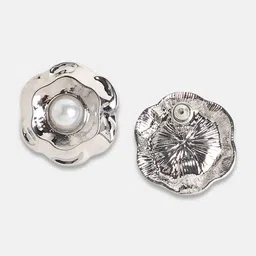 SOHI Silver-Plated Pearls Beaded Studs Earrings image 5