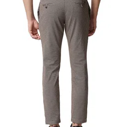 Basics Men Mid Rise Cotton Checked Tapered Fit Chinos Trousers image 5