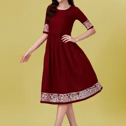 Kinjo Round Neck Midi Dress image 3
