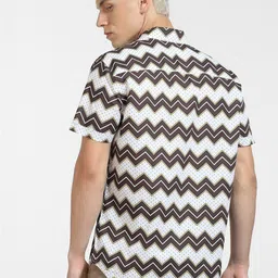 Jack & Jones Men Chevron Printed Casual Cotton Shirt image 3