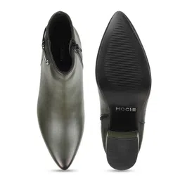 mochi Metro Women Block-Heeled Boots image 4