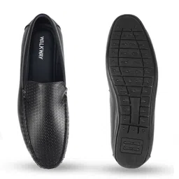 WALKWAY by Metro Men Textured Comfort Insole Leather Loafers image 2