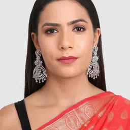 JEWELS GEHNA White Floral Drop Earrings image 4