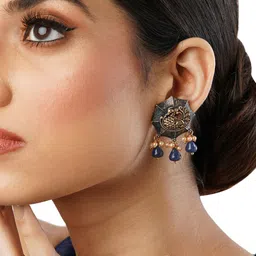 Anouk Gold-Toned Brass-Plated Floral Studs Earrings image 4