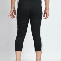 IndiWeaves Girls Pack of 5 Side Striped Pure Cotton Capris image 3