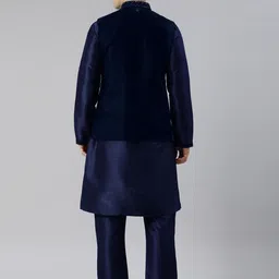 TheEthnic.Co Mandarin Collar Velvet Kurta with Trousers & Jacket image 5