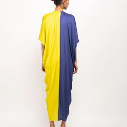 Neora Colourblocked V-Neck Tie-Up Shrug image 5