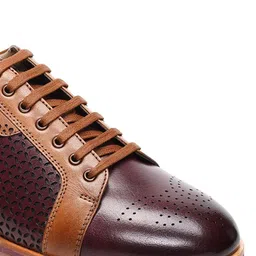 mccoy Men Textured Round Toe Leather Formal Brogues image 4