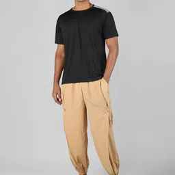 CHKOKKO Men Mid Rise Joggers image 5