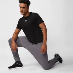 Reebok Reebok Neo Structure Tee image 4