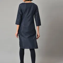 W Women Bandhani Printed Sequinned Kurta With Leggings image 5