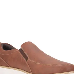 Weinbrenner Men Textured Comfort Insole Contrast Sole Slip-On Sneakers image 5