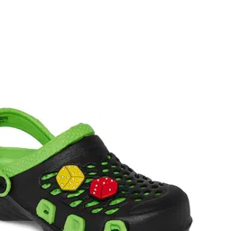 Pantaloons Junior Boys Green Printed Clogs image 2