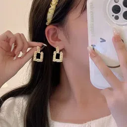 VIEN Gold-Toned Contemporary Drop Earrings image 4