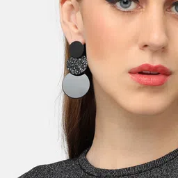 SOHI Black & Gold-Plated Circular Drop Earrings image 5