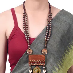 AAKRITI ART CREATIONS Brass-Plated Wooden Necklace image 4