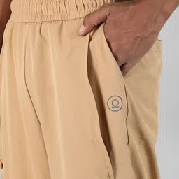 CHKOKKO Men Mid Rise Joggers image 2