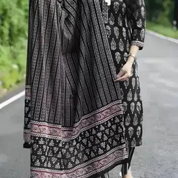 vindyavasini Women Viscose Rayon Kurti Pant Dupatta Set image 4